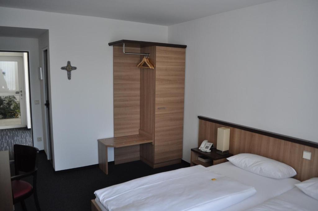 Christkoenigshaus Hotel 2*